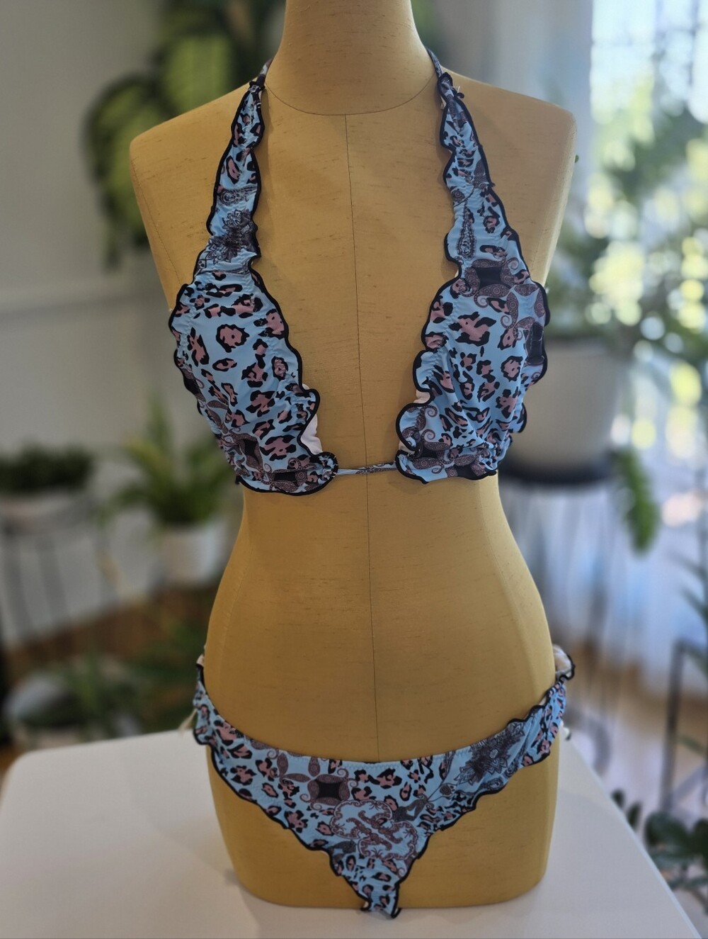 SHEIN Ruffle Bikini Set Blue Print Swimsuit - Picture 2 of 5